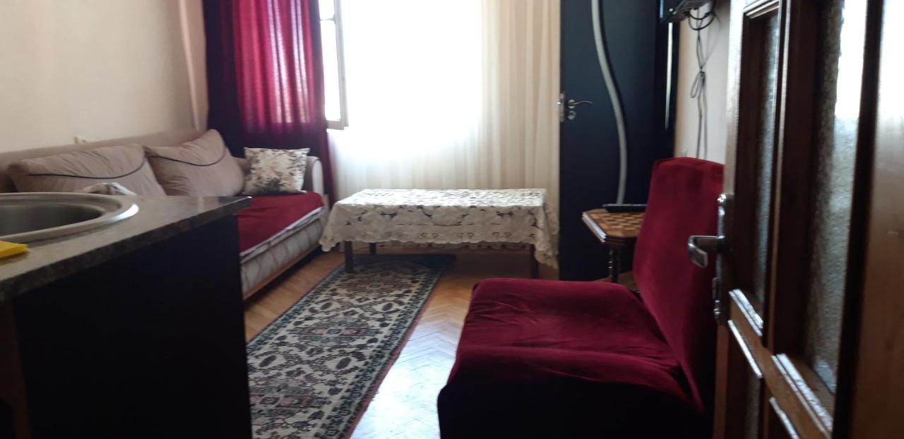 Naira Apartment Batumi Exteriör bild